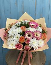 Букет цветов из:  Розы, Герберы и Хризантемы в Корфовский