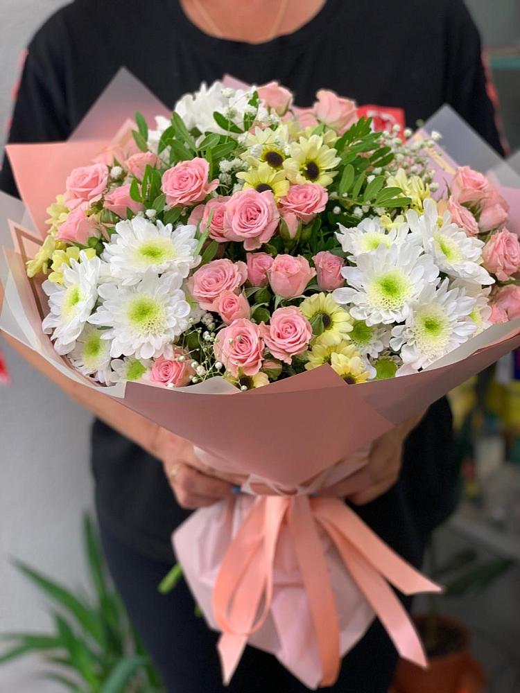 Букет цветов из: Розы и Хризантемы в Корфовский