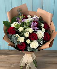 Букет цветов из:  Розы и Альстромерии в Корфовский