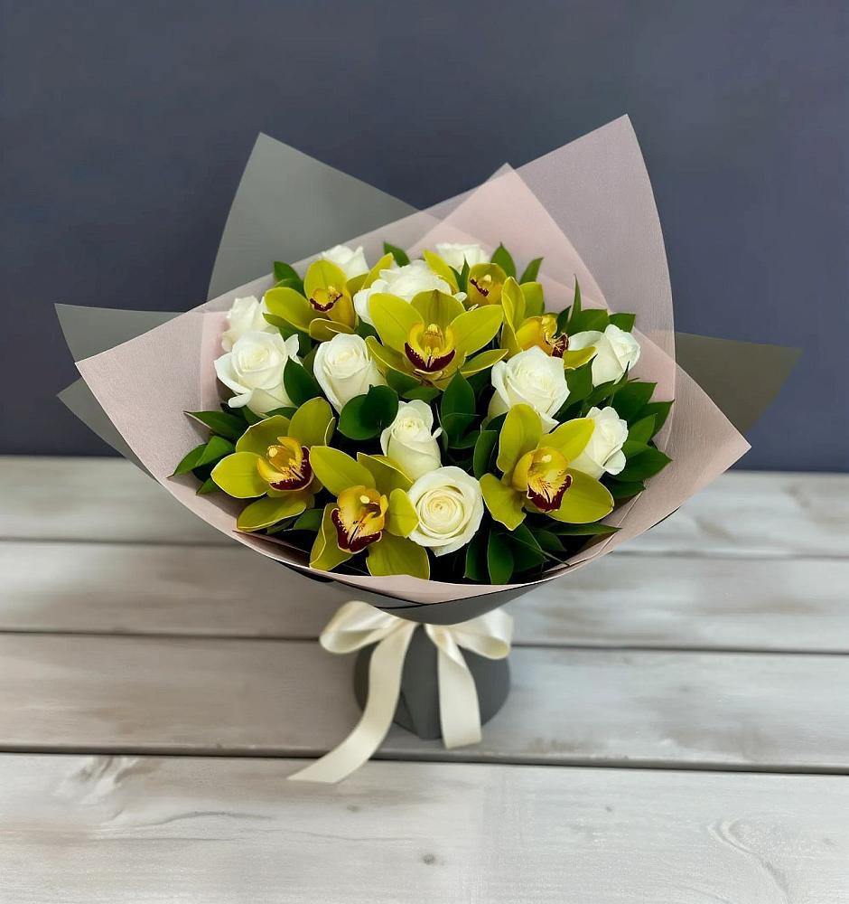 Букет цветов из: Орхидеи и Розы в Корфовский