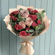 Букет цветов из:  Гвоздики и Розы в Корфовский