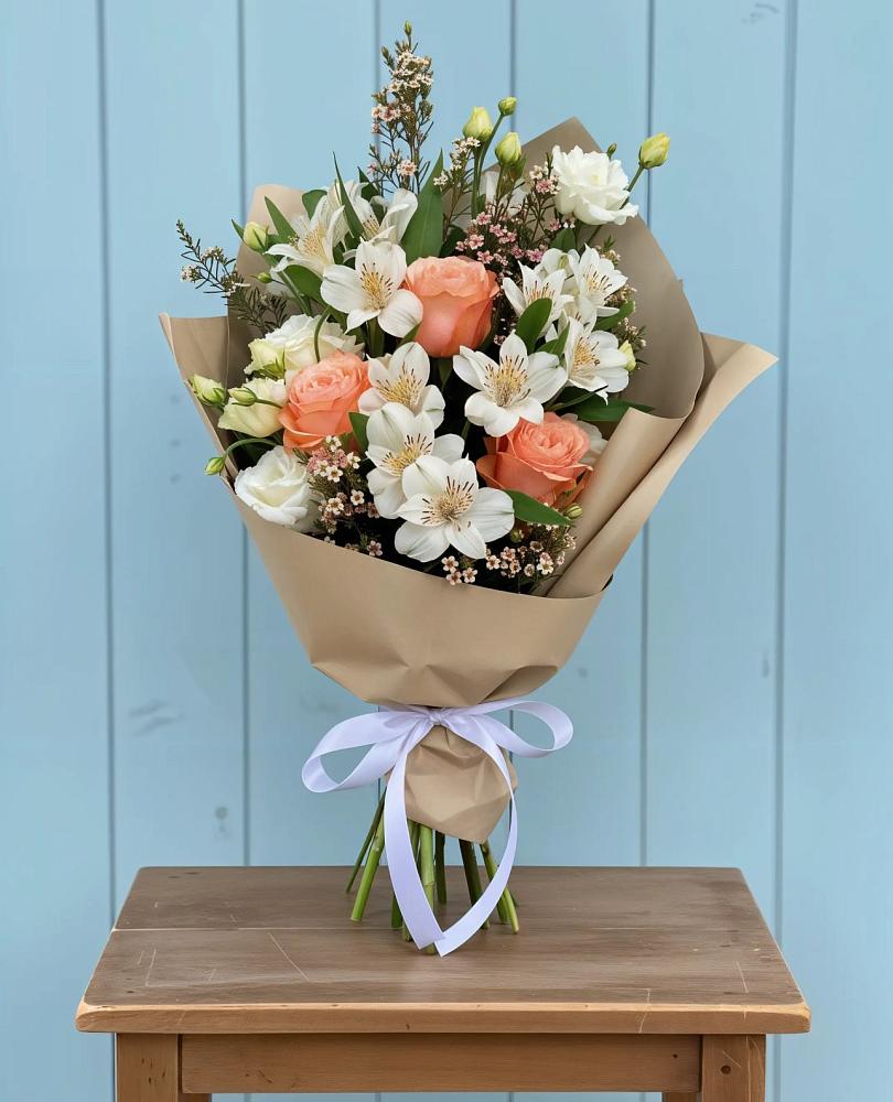 Букет цветов из: Альстромерии, Лизиантусы, Розы и Хризантемы в Корфовский
