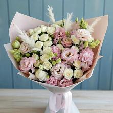 Букет цветов из:  Альстромерии и Розы в Корфовский